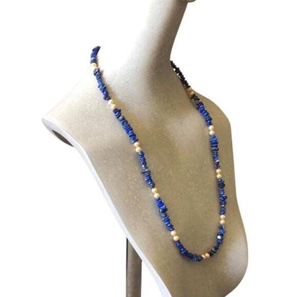 Retro 80's Beaded Blue Faux Pearl Beads Timeless Classic Lightweight Necklace - Picture 4 of 8